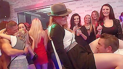 party hardcore gone crazy 23 Video